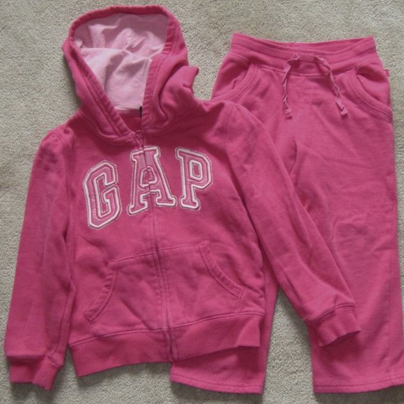 2 Girls Sweatshirt Outfits sz 4/5 GAP - OSH KOSH - Picture 2 of 3